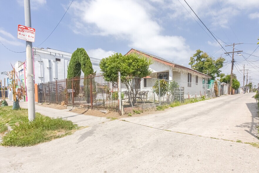 More Photos Of 1275 E 25th St, Los Angeles Apartments For Sale