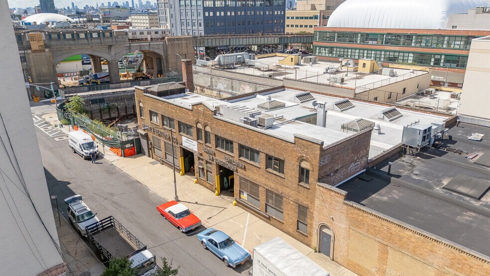 More Photos Of 4332 33rd St, Long Island City Industrial For Sale