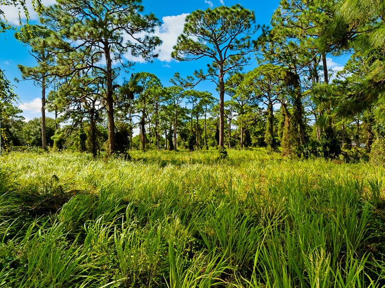 More Photos Of 670 8th St, Vero Beach Land For Sale