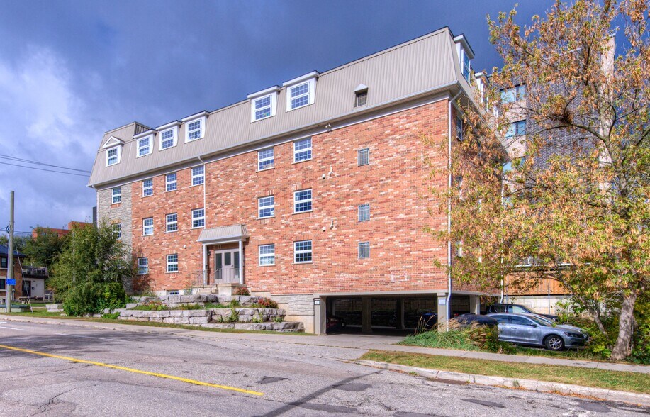 More Photos Of 172 Regina St N, Waterloo Apartments For Sale