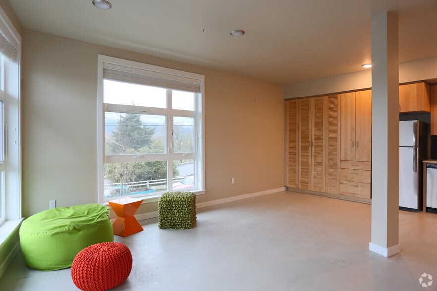 More Photos Of 4780 SE Milwaukie Ave, Portland Apartments For Sale
