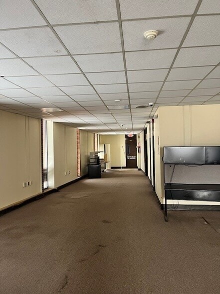 More Photos Of 4495 Cranwood Pky, Warrensville Heights Warehouse For Lease