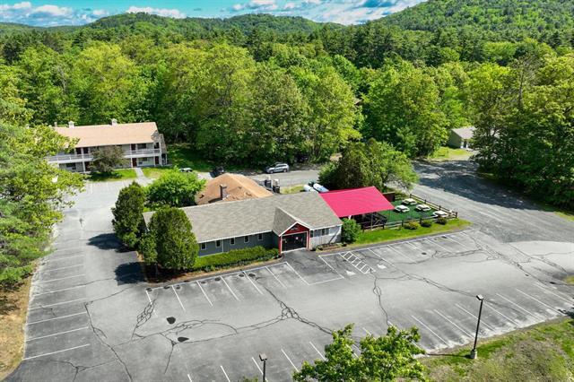 More Photos Of 20 Public Way, Quechee Restaurant For Sale