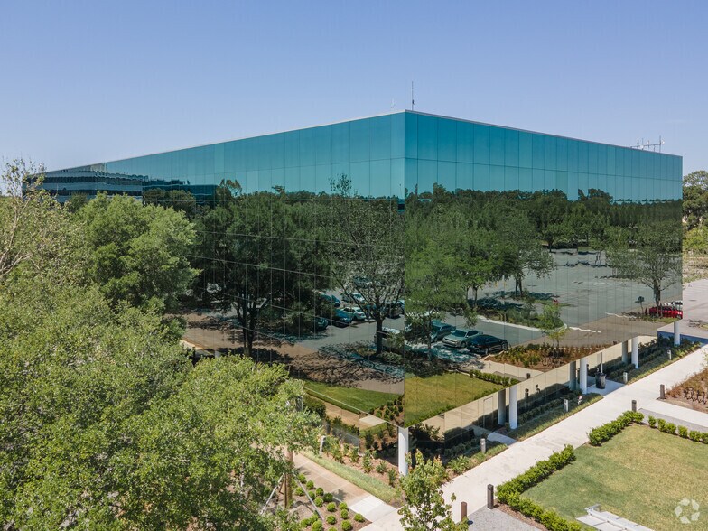 More Photos Of 6735 Southpoint Dr, Jacksonville Coworking Space