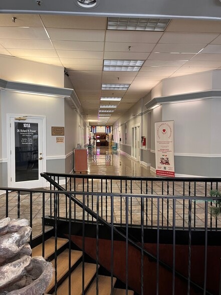 More Photos Of 11 Union St S, Concord Office For Lease