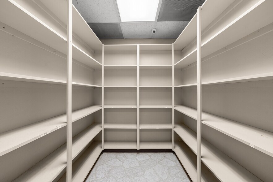 More Photos Of 13414 Medical Complex Dr, Tomball Medical For Sale