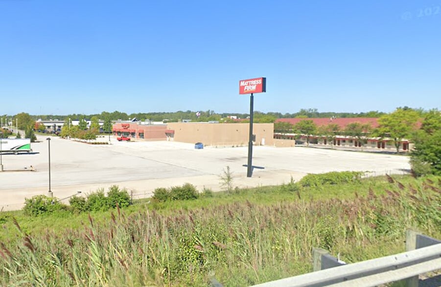1255 E Mall Dr, Holland, OH 43528 Retail For Lease