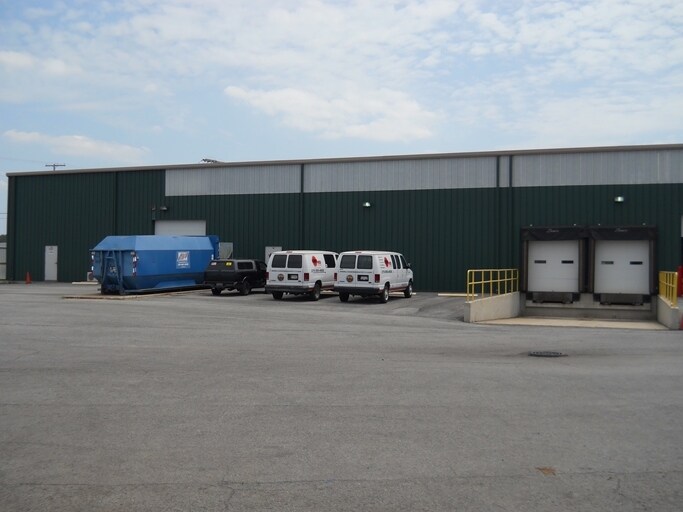 More Photos Of 2030 Summer St, Hammond Warehouse For Sale