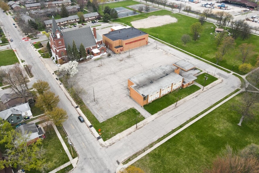 More Photos Of 1120 N Grant St, Bay City Religious Facility For Sale