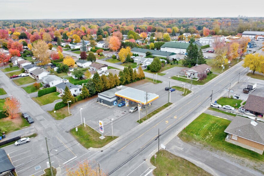 More Photos Of 600 Rue De La Visitation, Saint-charles-borromee Convenience Store For Sale