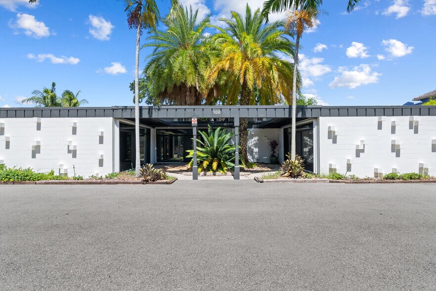 More Photos Of 100 SE 15th Ave, Fort Lauderdale Medical For Lease