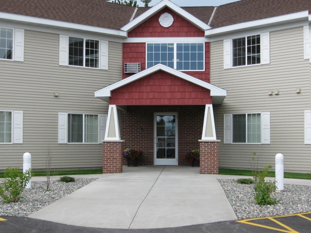 Primary Photo Of 910 S Oak St, Cloquet Apartments For Sale