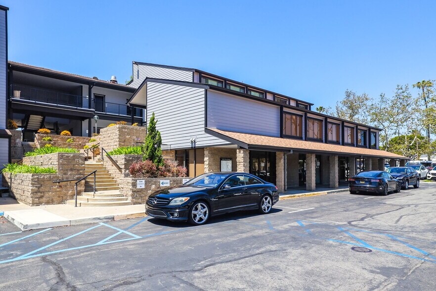More Photos Of 355 Placentia Ave, Newport Beach Medical For Sale