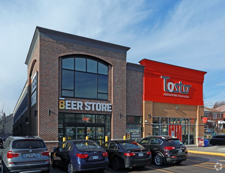 Primary Photo Of 609 Roehampton Ave, Toronto Freestanding For Lease