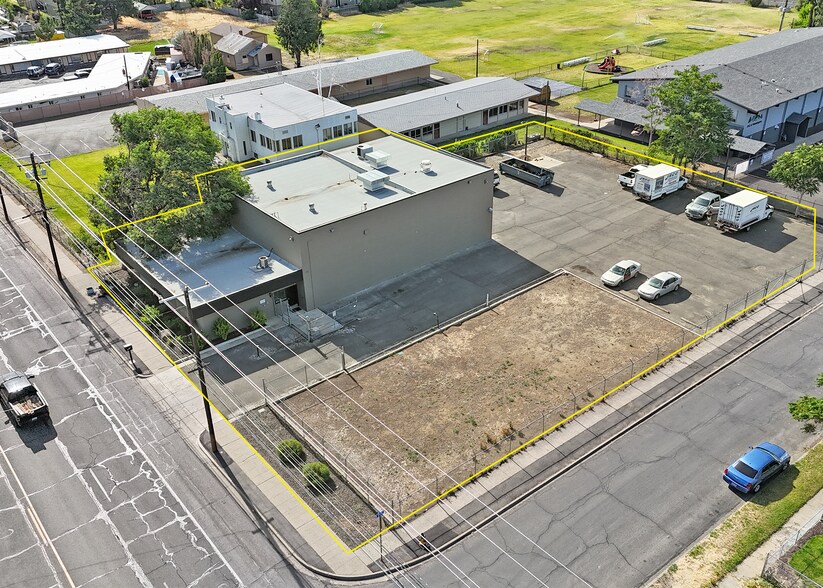 More Photos Of 1214 Fruitvale Blvd, Yakima Service For Lease