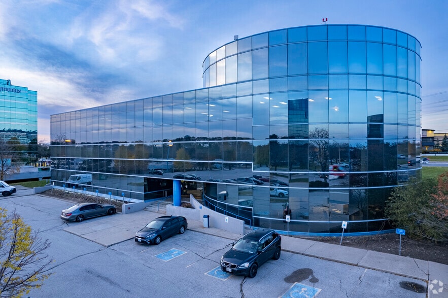 Primary Photo Of 100 Mural St, Richmond Hill Office For Sale