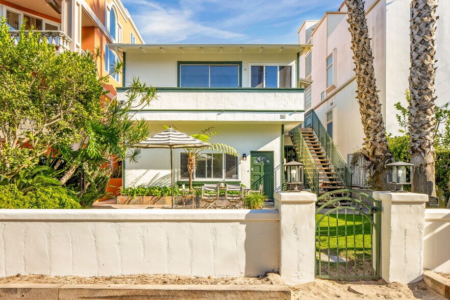 More Photos Of 16 Spinnaker St, Marina Del Rey Multifamily For Sale