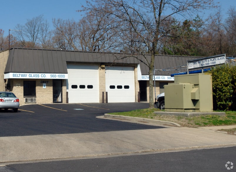 More Photos Of 3821-3827 Penn Belt Pl, Forestville Warehouse For Lease