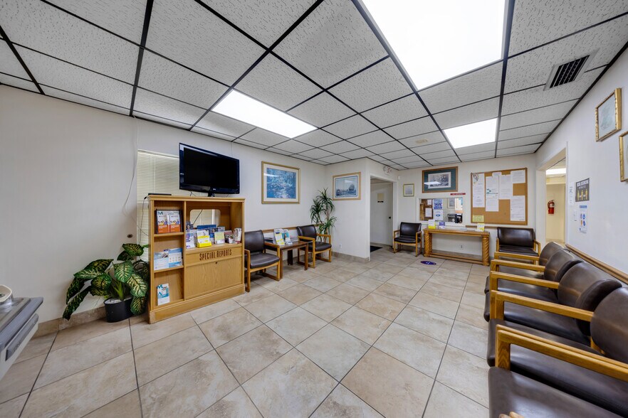 More Photos Of 9765 SW 184th St, Miami Office For Sale