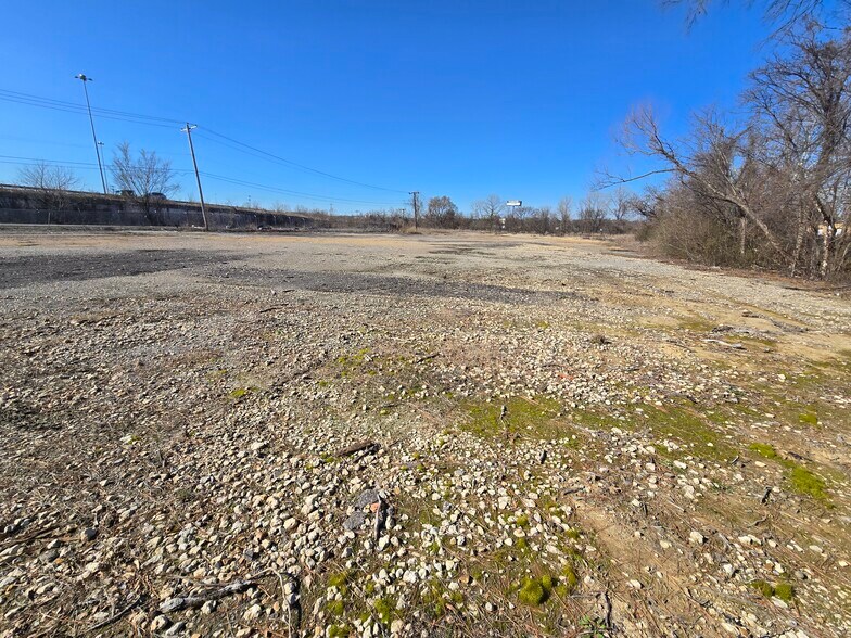 More Photos Of 1270 Springbrook Ave, Memphis Land For Lease