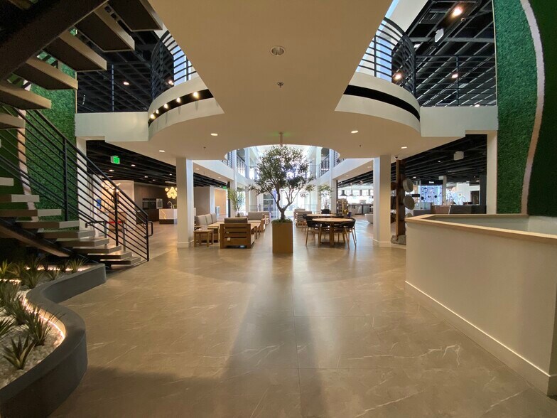 More Photos Of 2413 Pacific Coast Hwy, Lomita General Retail For Lease