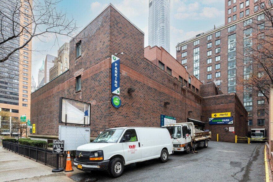 More Photos Of 250 Albany St, New York Multifamily For Sale
