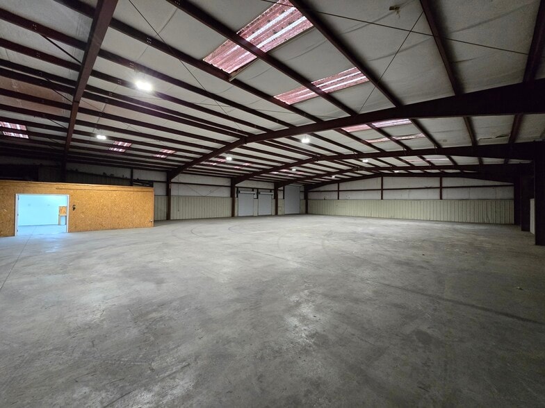 More Photos Of 430-436 Columbia Dr, Carrollton Unknown For Lease