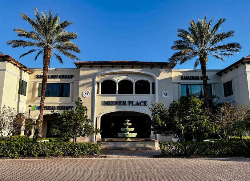 More Photos Of 12300 S Shore Blvd, Wellington Medical For Lease