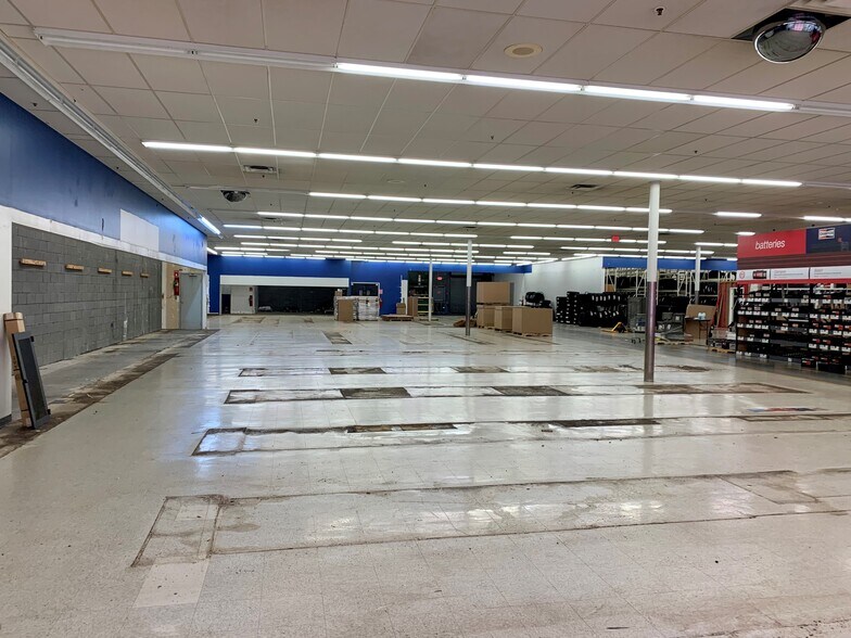 More Photos Of 1421 Gause Blvd, Slidell Auto Repair For Lease