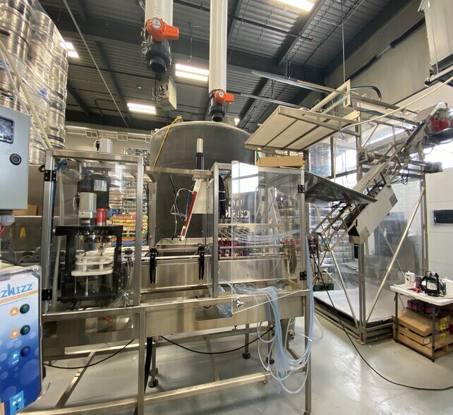 More Photos Of 10985 38th St NE, Calgary Warehouse For Sale