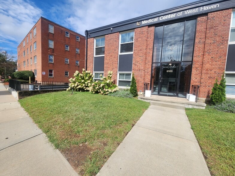 More Photos Of 385 Main St, West Haven Medical For Lease