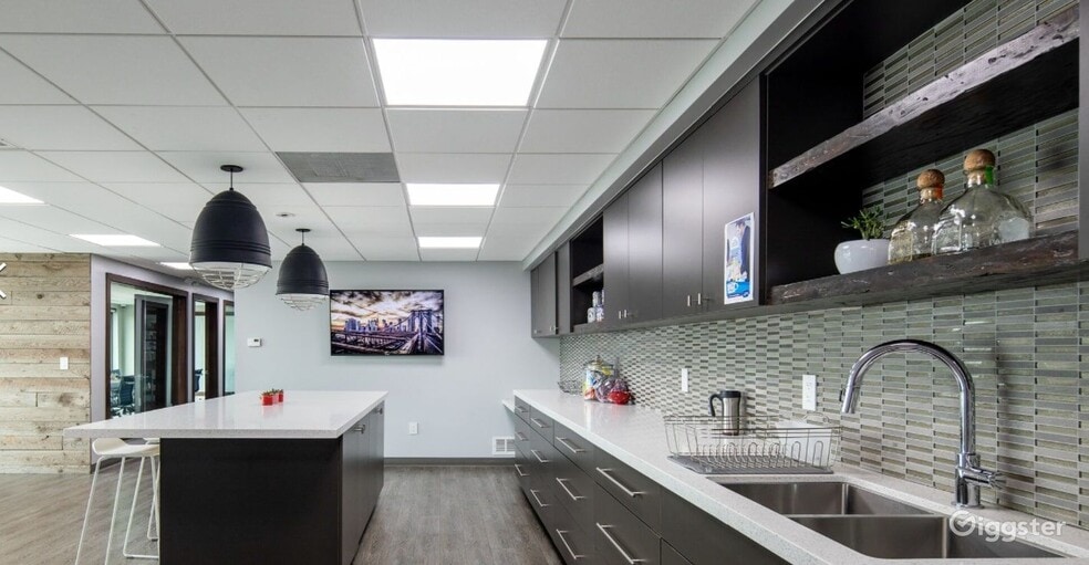 More Photos Of 18093 Prairie Ave, Torrance Office For Lease