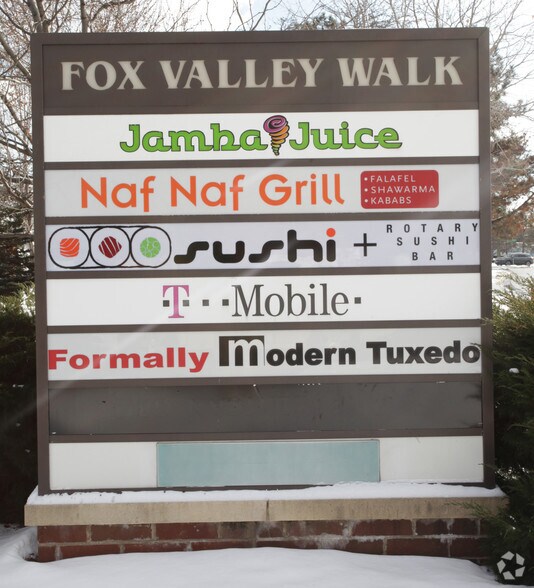 More Photos Of 4430 Fox Valley Center Dr, Aurora Freestanding For Lease