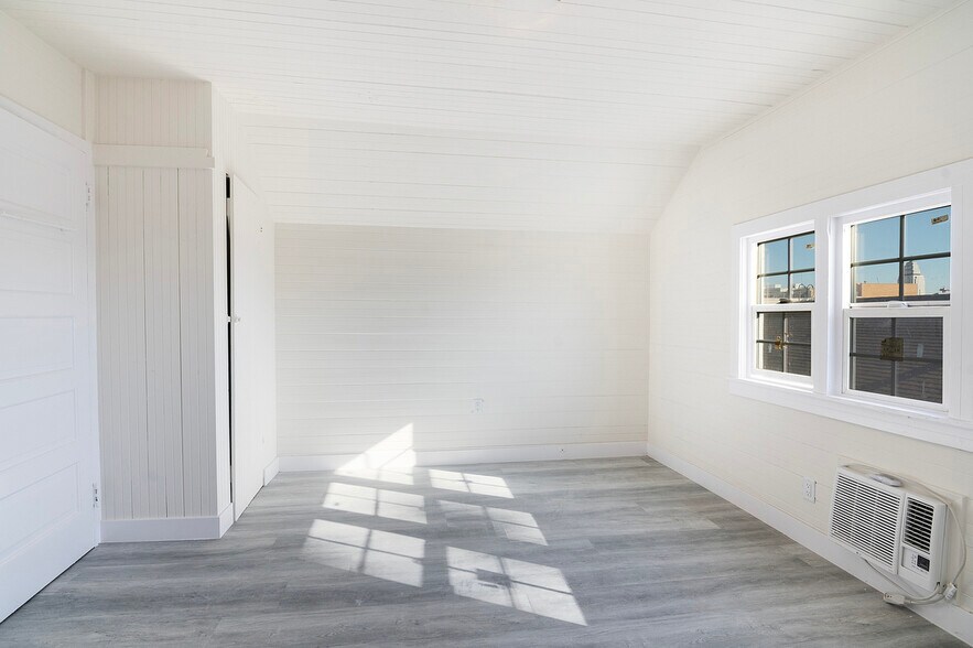 More Photos Of 1732 N Wilton Pl, Los Angeles Apartments For Sale