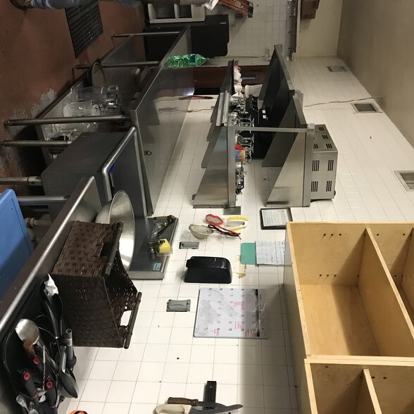 More Photos Of 3333 N University Dr, Hollywood Restaurant For Lease