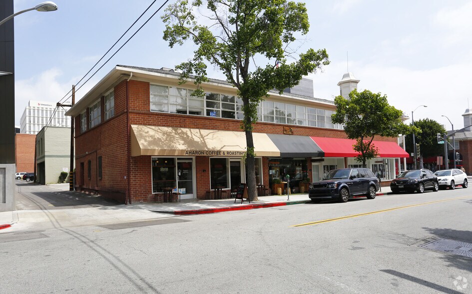More Photos Of 195 S Beverly Dr, Beverly Hills Storefront Retail Office For Lease