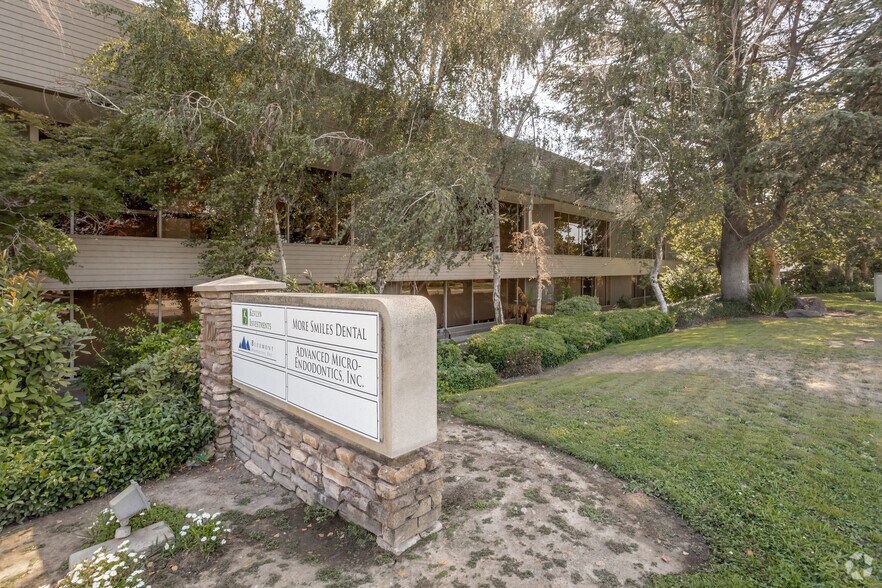 More Photos Of 2020 Hurley Way, Sacramento Office For Lease