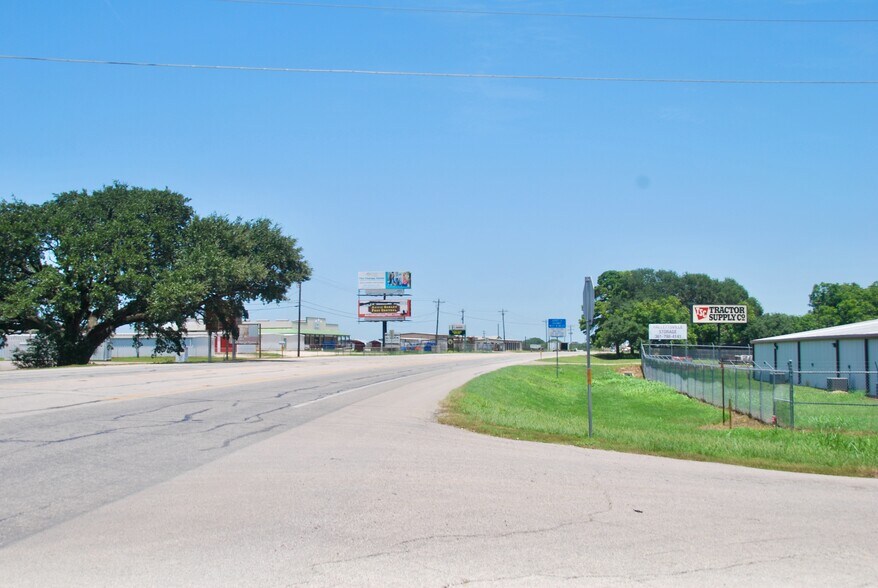 More Photos Of 29 County Road 77B, Hallettsville Land For Sale