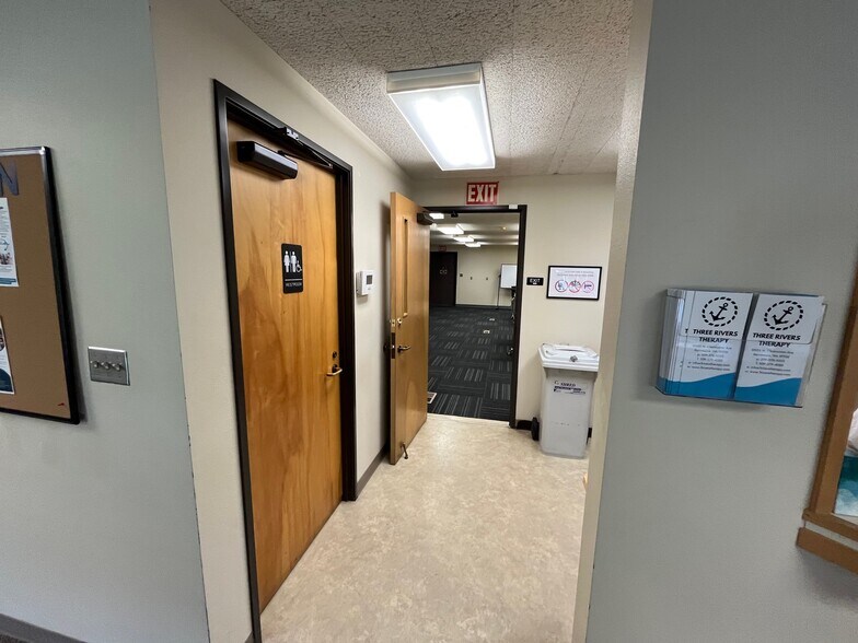 More Photos Of 1200 N 14th Ave, Pasco Medical For Sale