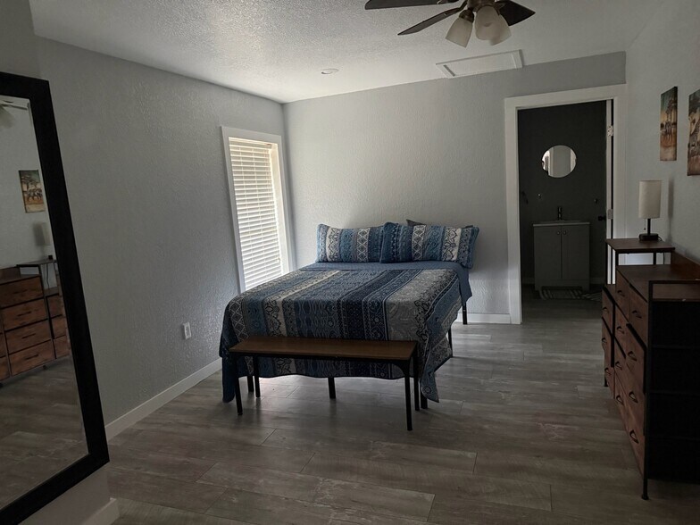 More Photos Of 2123 15th St, Lubbock Apartments For Sale
