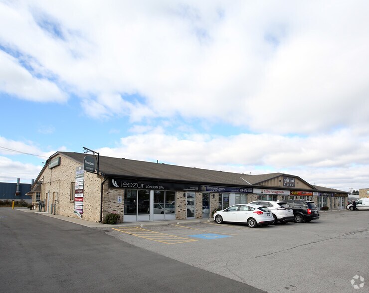 More Photos Of 1634 HYDE PARK Rd, London Freestanding For Lease