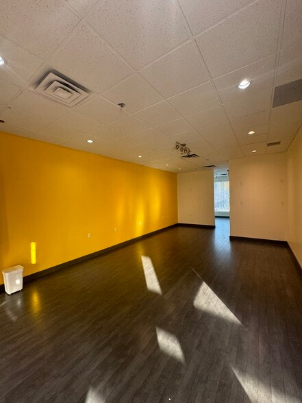 More Photos Of 4231 Hazelbridge Way, Richmond Storefront Retail Office For Sale