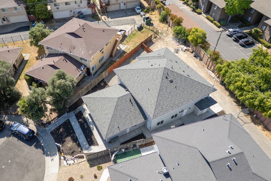 More Photos Of 2409 Cava Ct, Sacramento Apartments For Sale