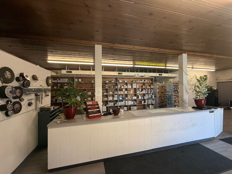 More Photos Of 1332 9th St, Modesto Warehouse For Sale