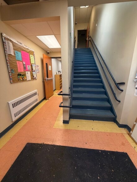 More Photos Of 924 N 8th St, Camden Distribution For Sale