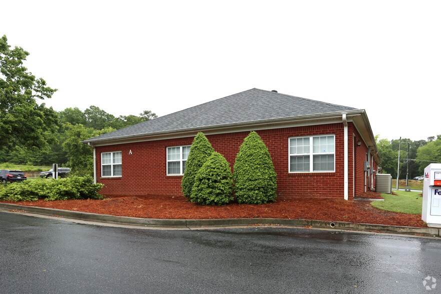 More Photos Of 309 Pirkle Ferry Rd, Cumming Office For Lease