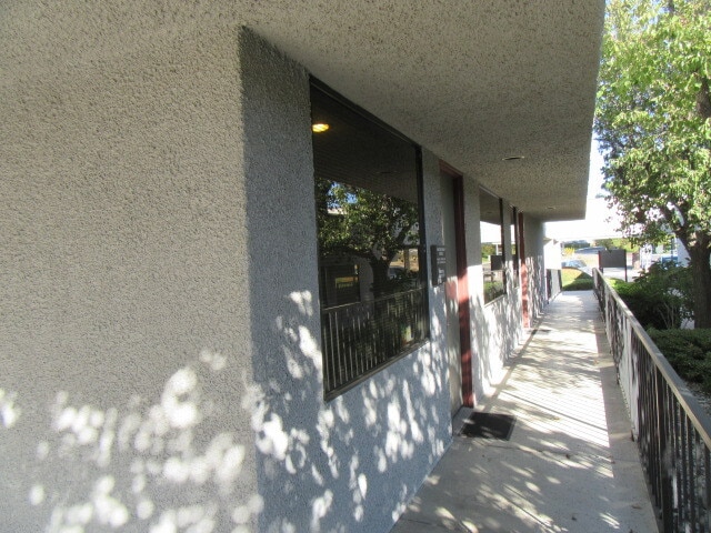 More Photos Of 16127 Kasota Rd, Apple Valley Medical For Sale