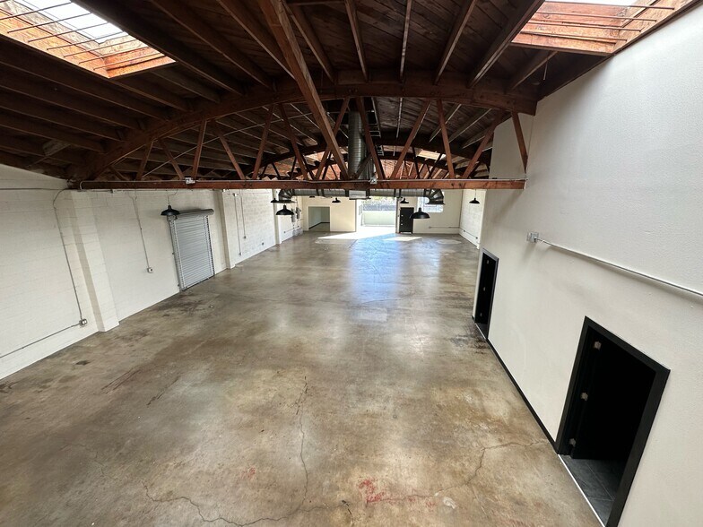 More Photos Of 4116 W Jefferson Blvd, Los Angeles Industrial For Lease