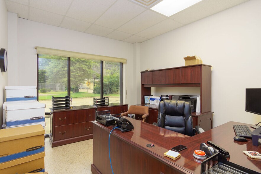 More Photos Of 405 Enterprise St, Longview Warehouse For Sale