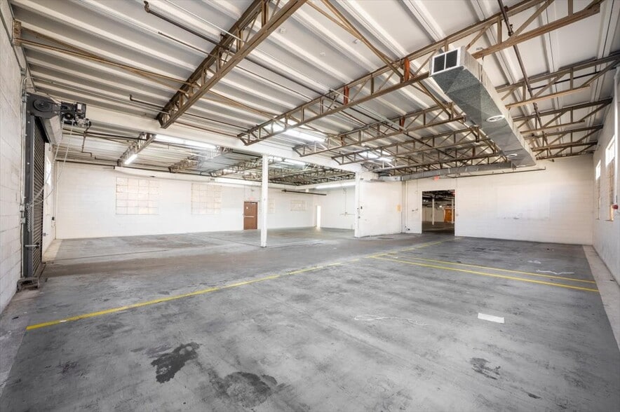 More Photos Of 36 Sylvester St, Westbury Manufacturing For Lease